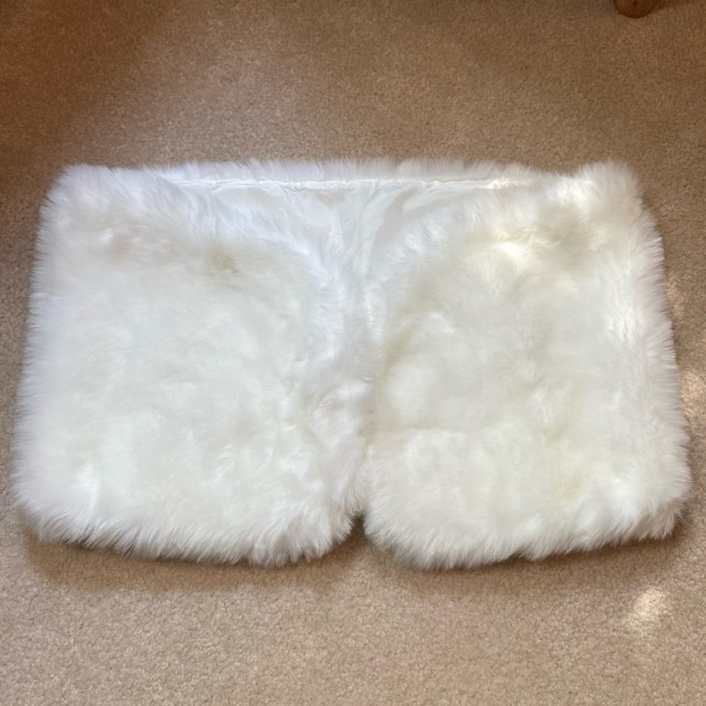 Flower girl fur